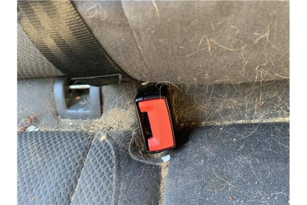 Recambio de anclaje cinturon trasero derecho para volkswagen golf v (1k1) 2.0 tdi 16v referencia OEM IAM 1K6857806D  