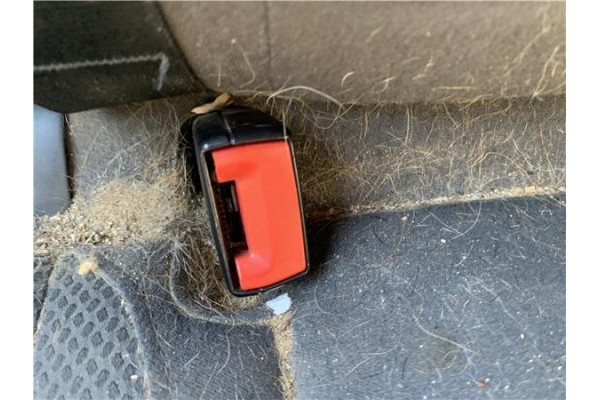 Recambio de anclaje cinturon trasero derecho para volkswagen golf v (1k1) 2.0 tdi 16v referencia OEM IAM 1K6857806D  