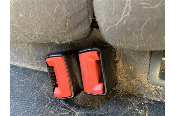 Recambio de anclaje cinturon trasero izquierdo para volkswagen golf v (1k1) 2.0 tdi 16v referencia OEM IAM 1K0857739H  