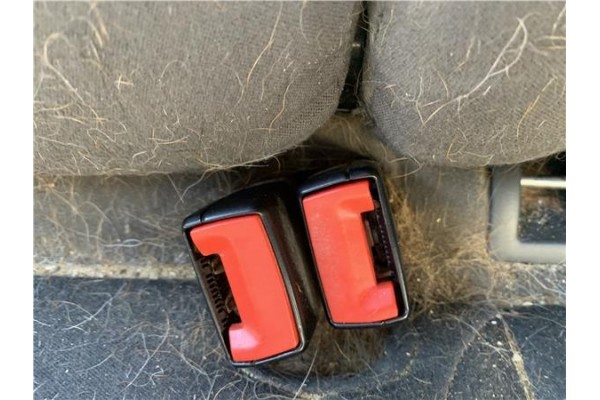 Recambio de anclaje cinturon trasero izquierdo para volkswagen golf v (1k1) 2.0 tdi 16v referencia OEM IAM 1K0857739H  