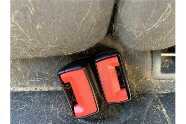 Recambio de anclaje cinturon trasero izquierdo para volkswagen golf v (1k1) 2.0 tdi 16v referencia OEM IAM 1K0857739H  