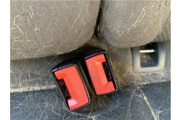 Recambio de anclaje cinturon trasero izquierdo para volkswagen golf v (1k1) 2.0 tdi 16v referencia OEM IAM 1K0857739H  