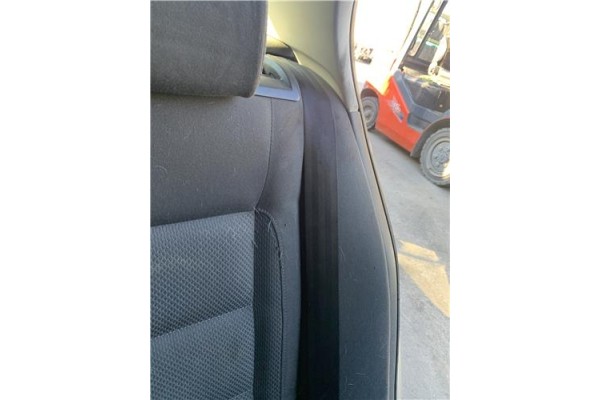 Recambio de cinturon seguridad trasero izquierdo para volkswagen golf v (1k1) 2.0 tdi 16v referencia OEM IAM 1K6857805D  
