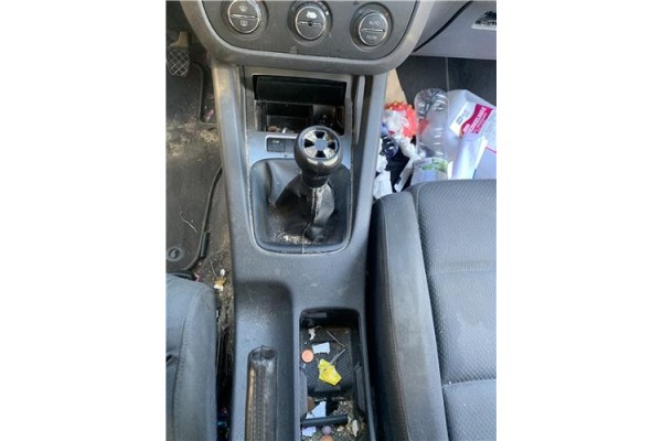 Recambio de consola para volkswagen golf v (1k1) 2.0 tdi 16v referencia OEM IAM 1K0863243C 1K5864251C 