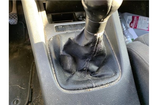 Recambio de palanca de cambio para volkswagen golf v (1k1) 2.0 tdi 16v referencia OEM IAM 1K0711112  