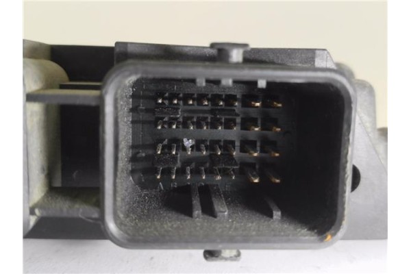 Recambio de centralita para renault megane ii berlina 3p 1.9 authentique confort referencia OEM IAM 8200310863 0281011390 