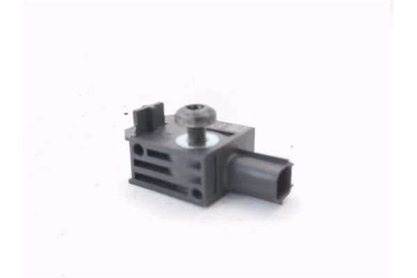 Recambio de sensor impacto para opel astra j 1.6 referencia OEM IAM 13502577  