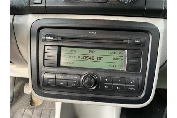 Recambio de autoradio para skoda fabia (5j2) 1.4 tdi referencia OEM IAM AAO700002  