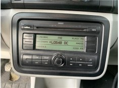 Recambio de autoradio para skoda fabia (5j2) 1.4 tdi referencia OEM IAM AAO700002  