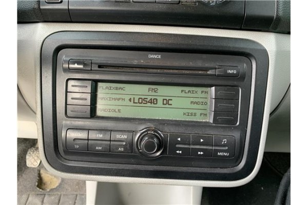 Recambio de autoradio para skoda fabia (5j2) 1.4 tdi referencia OEM IAM AAO700002  