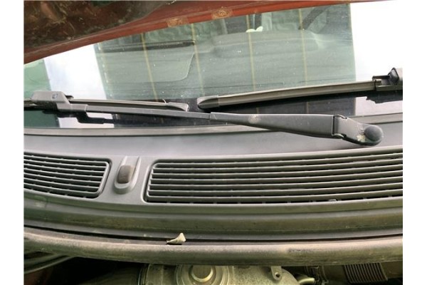 Recambio de brazo limpiaparabrisas delantero derecho para skoda fabia (5j2) 1.4 tdi referencia OEM IAM 5J1955410B 5J1955410C 