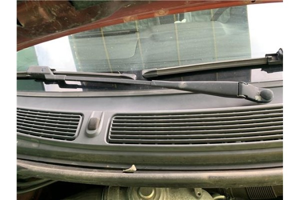 Recambio de brazo limpiaparabrisas delantero derecho para skoda fabia (5j2) 1.4 tdi referencia OEM IAM 5J1955410B 5J1955410C 