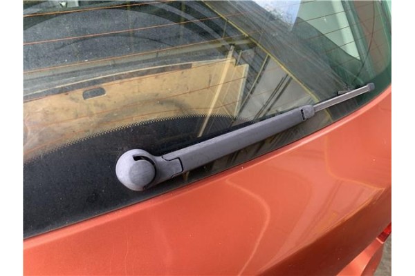 Recambio de brazo limpiaparabrisas trasero para skoda fabia (5j2) 1.4 tdi referencia OEM IAM 6Q6955707C  