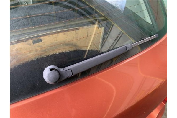 Recambio de brazo limpiaparabrisas trasero para skoda fabia (5j2) 1.4 tdi referencia OEM IAM 6Q6955707C  