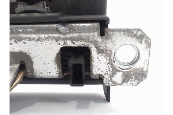 Recambio de cierre electromagnetico porton para volkswagen polo iv (9n1) 1.4 16v referencia OEM IAM 6Q5627505B  