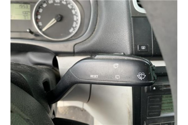 Recambio de mando intermitencia para skoda fabia (5j2) 1.4 tdi referencia OEM IAM 7H0953513A 6Q0959653A 