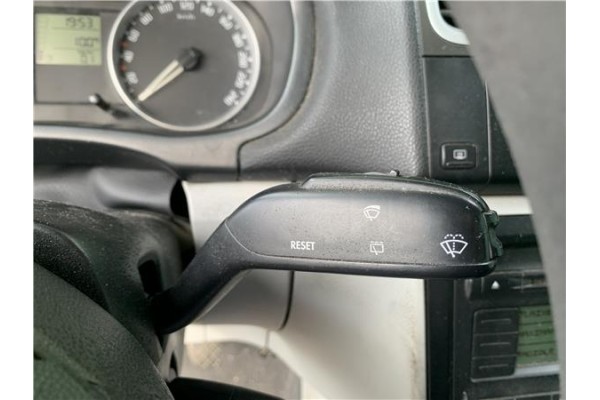 Recambio de mando intermitencia para skoda fabia (5j2) 1.4 tdi referencia OEM IAM 7H0953513A 6Q0959653A 