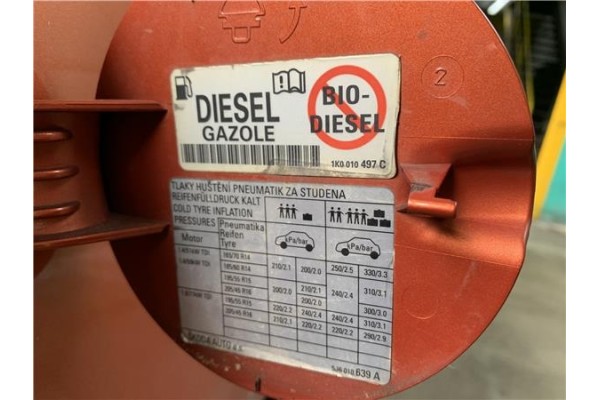 Recambio de tapa exterior combustible para skoda fabia (5j2) 1.4 tdi referencia OEM IAM 5J6809857A  