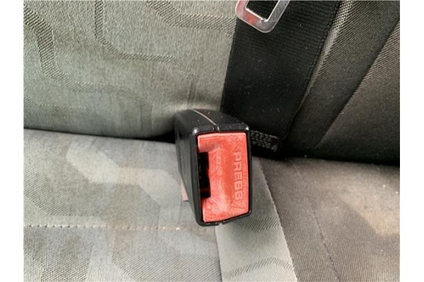 Recambio de anclaje cinturon trasero derecho para skoda fabia (5j2) 1.4 tdi referencia OEM IAM 5J6857495  