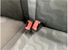 Recambio de anclaje cinturon trasero izquierdo para skoda fabia (5j2) 1.4 tdi referencia OEM IAM 5J6857488  