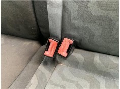 Recambio de anclaje cinturon trasero izquierdo para skoda fabia (5j2) 1.4 tdi referencia OEM IAM 5J6857488  