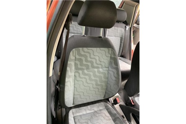 Recambio de asiento delantero derecho para skoda fabia (5j2) 1.4 tdi referencia OEM IAM 5J4881022LA  