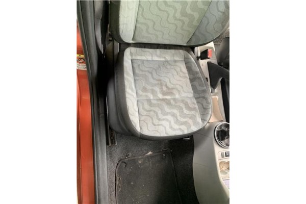 Recambio de asiento delantero derecho para skoda fabia (5j2) 1.4 tdi referencia OEM IAM 5J4881022LA  