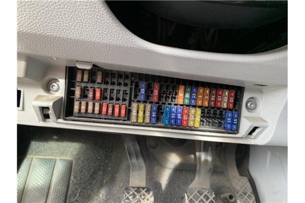 Recambio de caja fusibles/rele para skoda fabia (5j2) 1.4 tdi referencia OEM IAM 5J0937615A 5J0937615C 
