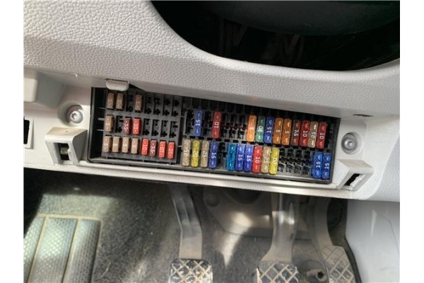 Recambio de caja fusibles/rele para skoda fabia (5j2) 1.4 tdi referencia OEM IAM 5J0937615A 5J0937615C 