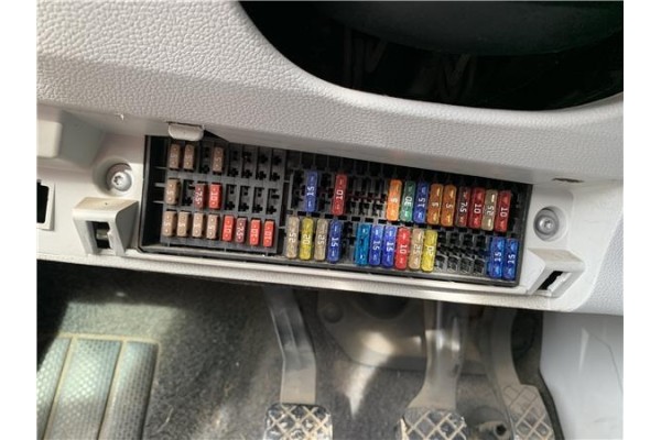 Recambio de caja fusibles/rele para skoda fabia (5j2) 1.4 tdi referencia OEM IAM 5J0937615A 5J0937615C 