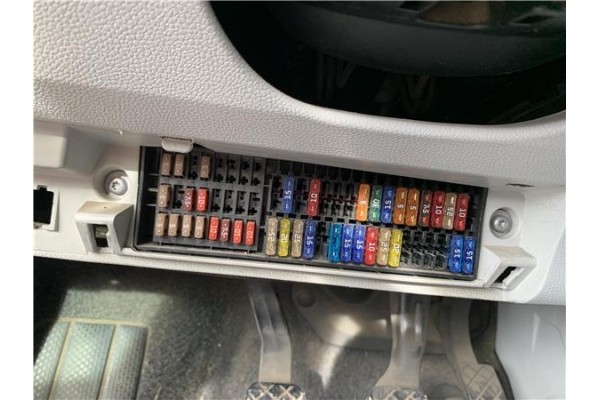 Recambio de caja fusibles/rele para skoda fabia (5j2) 1.4 tdi referencia OEM IAM 5J0937615A 5J0937615C 