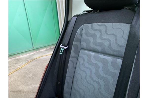 Recambio de cinturon seguridad trasero derecho para skoda fabia (5j2) 1.4 tdi referencia OEM IAM 5J6857448  