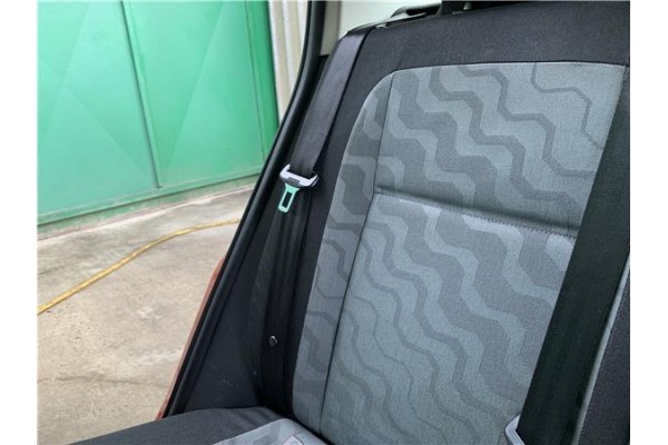 Recambio de cinturon seguridad trasero derecho para skoda fabia (5j2) 1.4 tdi referencia OEM IAM 5J6857448  