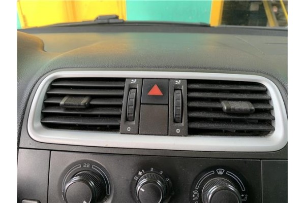 Recambio de interruptor luces emergencia para skoda fabia (5j2) 1.4 tdi referencia OEM IAM 5J0953235 5J0820951C 