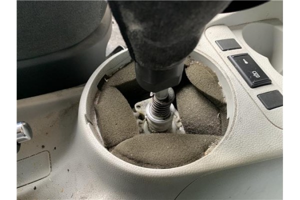 Recambio de palanca de cambio para skoda fabia (5j2) 1.4 tdi referencia OEM IAM 6Q0711116A  