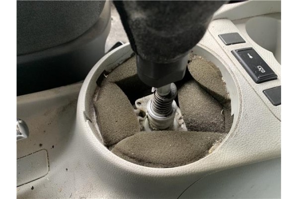 Recambio de palanca de cambio para skoda fabia (5j2) 1.4 tdi referencia OEM IAM 6Q0711116A  