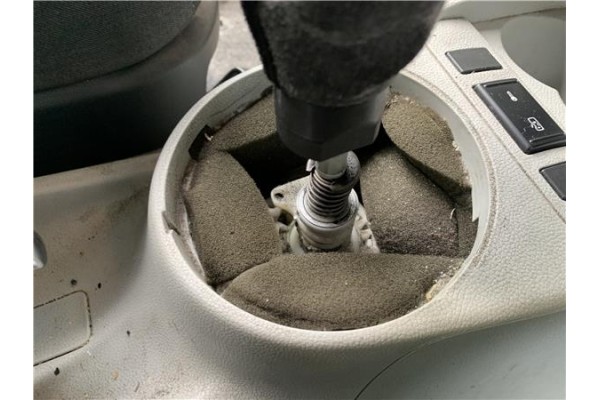 Recambio de palanca de cambio para skoda fabia (5j2) 1.4 tdi referencia OEM IAM 6Q0711116A  