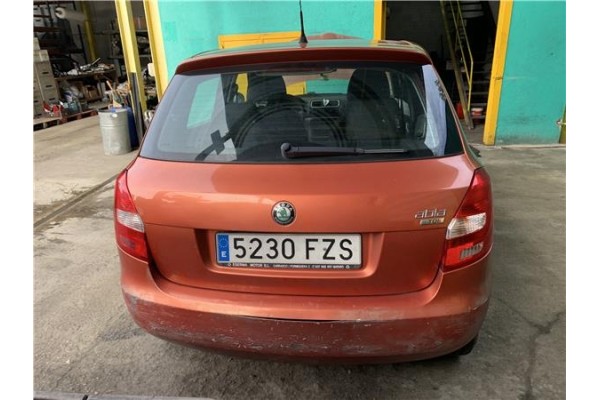 Recambio de porton trasero para skoda fabia (5j2) 1.4 tdi referencia OEM IAM 5J6827025C 5J6827025G 