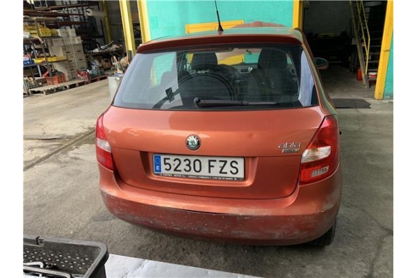 Recambio de porton trasero para skoda fabia (5j2) 1.4 tdi referencia OEM IAM 5J6827025C 5J6827025G 