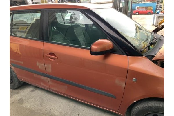 Recambio de puerta delantero derecha para skoda fabia (5j2) 1.4 tdi referencia OEM IAM 5J6831056  