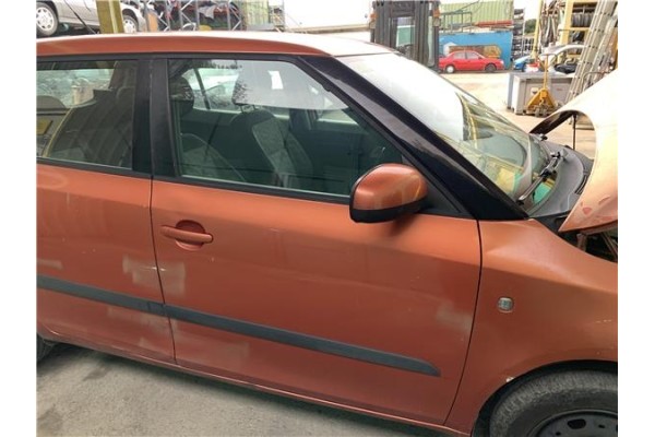 Recambio de puerta delantero derecha para skoda fabia (5j2) 1.4 tdi referencia OEM IAM 5J6831056  