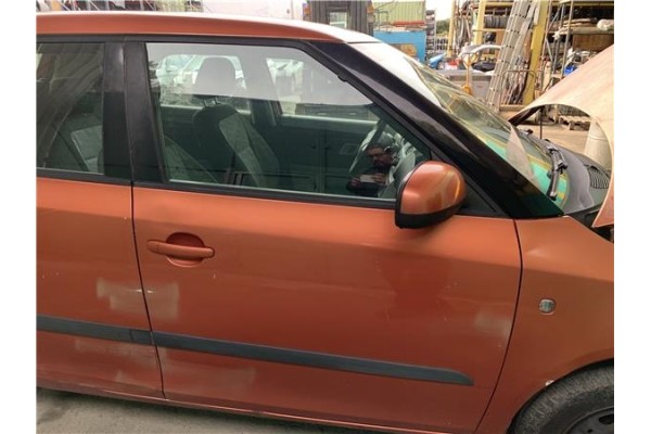 Recambio de puerta delantero derecha para skoda fabia (5j2) 1.4 tdi referencia OEM IAM 5J6831056  