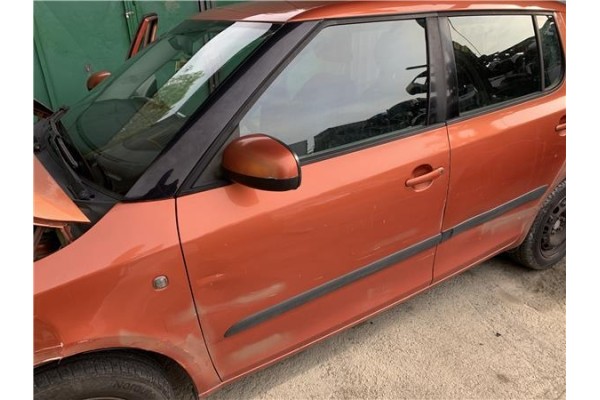 Recambio de puerta delantero izquierda para skoda fabia (5j2) 1.4 tdi referencia OEM IAM 5J6831055  
