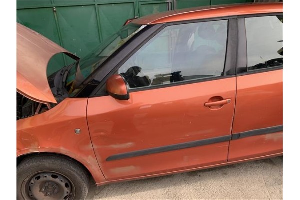 Recambio de puerta delantero izquierda para skoda fabia (5j2) 1.4 tdi referencia OEM IAM 5J6831055  