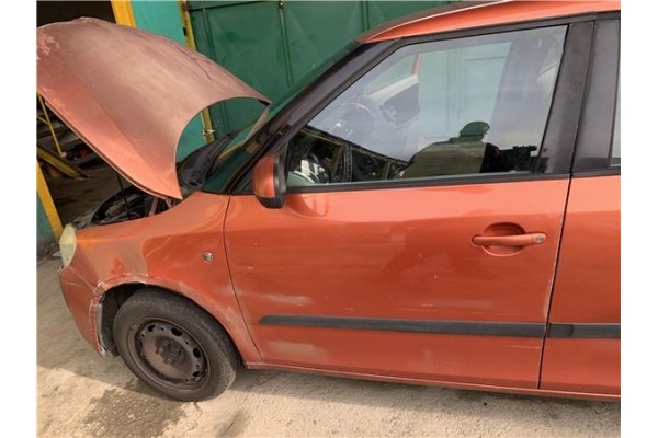 Recambio de puerta delantero izquierda para skoda fabia (5j2) 1.4 tdi referencia OEM IAM 5J6831055  