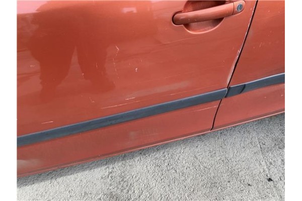 Recambio de puerta delantero izquierda para skoda fabia (5j2) 1.4 tdi referencia OEM IAM 5J6831055  