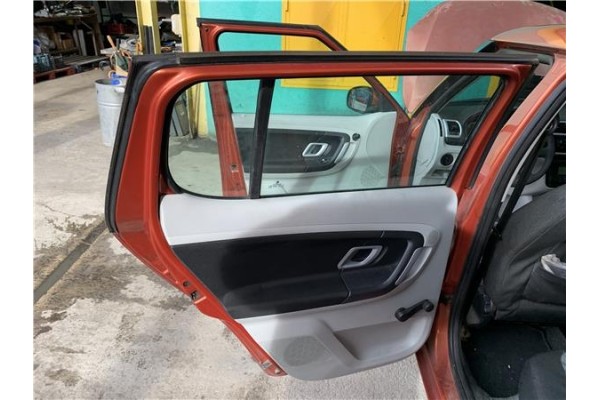 Recambio de puerta trasero izquierda para skoda fabia (5j2) 1.4 tdi referencia OEM IAM 5J6833055  