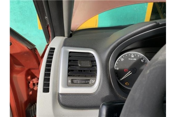 Recambio de rejilla entrada de aire para skoda fabia (5j2) 1.4 tdi referencia OEM IAM 5J0819701C 5J0820951C9B9 