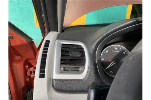 Recambio de rejilla entrada de aire para skoda fabia (5j2) 1.4 tdi referencia OEM IAM 5J0819701C 5J0820951C9B9 