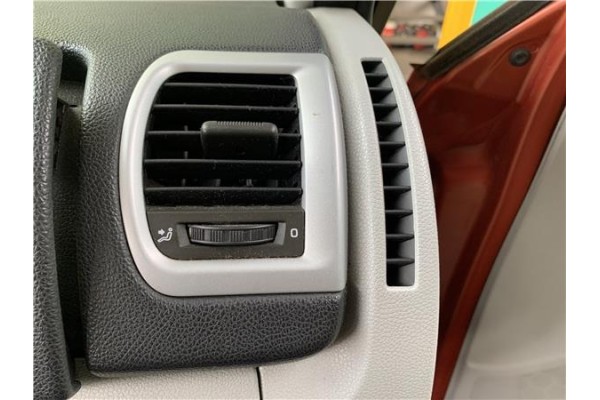 Recambio de rejilla entrada de aire para skoda fabia (5j2) 1.4 tdi referencia OEM IAM 5J0819702C 5J0820951C9B9 